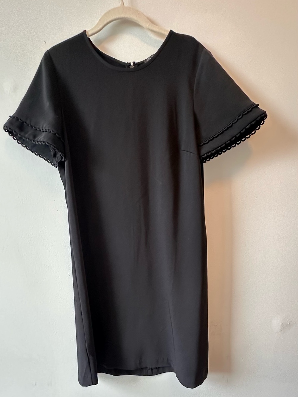 Ann Taylor Black Short-Sleeve Blouse with Scalloped Trim
